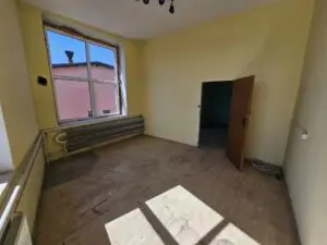 Hala na sprzedaż piętro biuro 1a